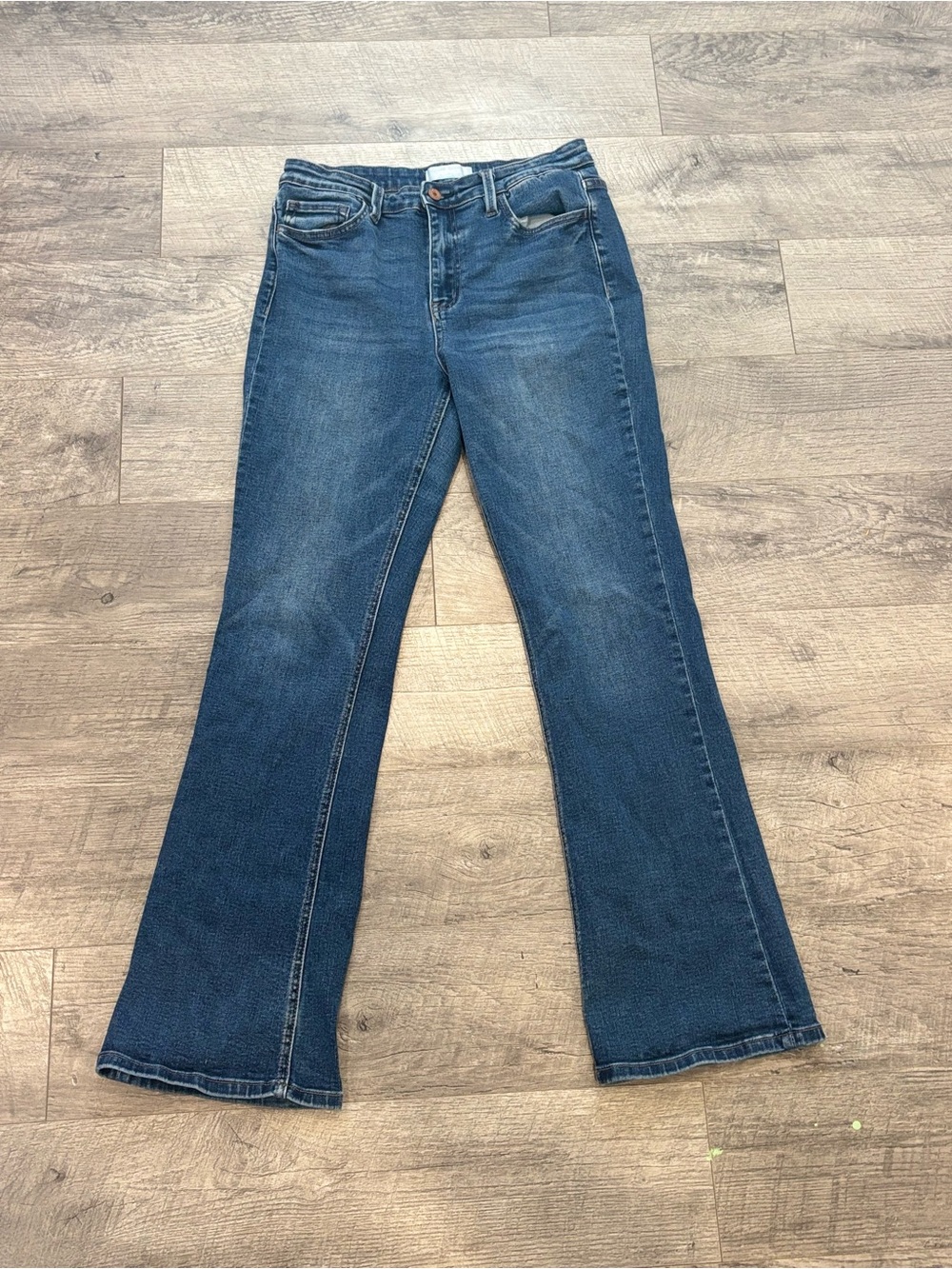 Vervet Blue Women’s Mid-Rise Regular Fit Bootcut Blue Medium Wash Stretch Jeans